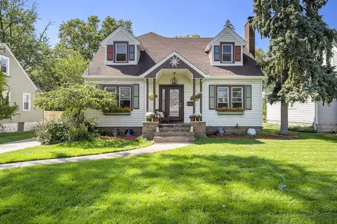 716 N Broad St, Griffith, IN 46319