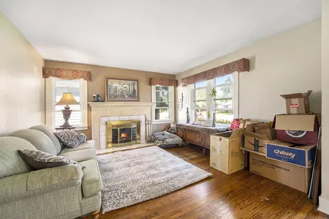 Living - 716 N Broad St, Griffith, IN 46319 photo 2 of 2