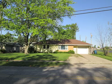 535 N Nichols St, Lowell, IN 46356