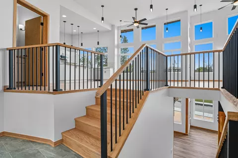 Entry Way - 220 Robbins Rd, Valparaiso, IN 46385 photo 1 of 2
