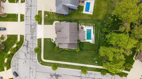 View/Area - 906 Theresa Dr, Crown Point, IN 46307 photo 2 of 4