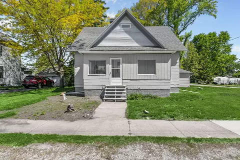 307 E Oneida St, La Crosse, IN 46348