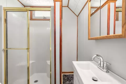 Bath - 307 E Oneida St, La Crosse, IN 46348 photo 2 of 2