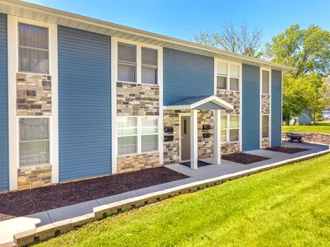 606 Monroe St #1-4, Valparaiso, IN 46383