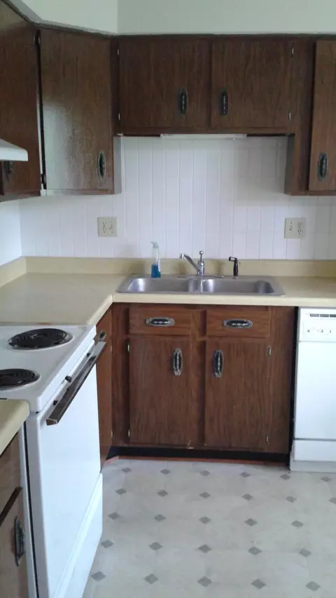 Kitchen - 8137 Pine Island Ter, Crown Point, IN 46307 photo 3 of 3