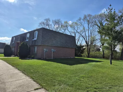 Exterior - 8137 Pine Island Ter, Crown Point, IN 46307 photo 4 of 8