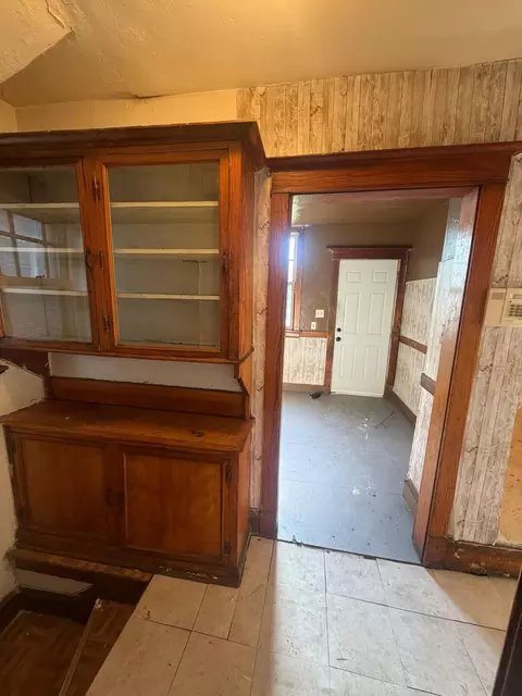 Entry Way - 809 Pierce St, Gary, IN 46402 photo 1 of 4