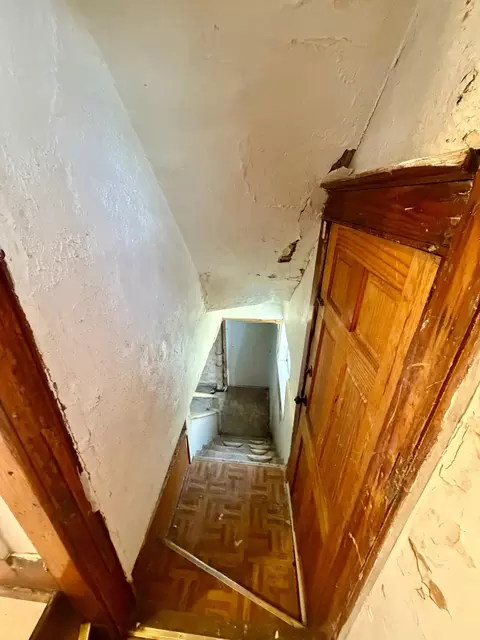 Entry Way - 809 Pierce St, Gary, IN 46402 photo 4 of 4