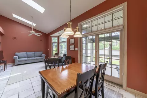 Dining - 1620 Cherry Blossom Dr #3, Munster, IN 46321 photo 2 of 2