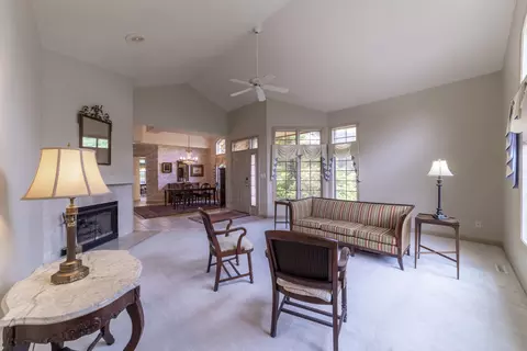 Living - 1620 Cherry Blossom Dr #3, Munster, IN 46321 photo 2 of 4