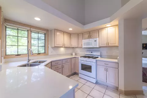 Kitchen - 1620 Cherry Blossom Dr #3, Munster, IN 46321 photo 1 of 3
