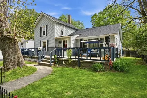 1002 Beech St, Valparaiso, IN 46383