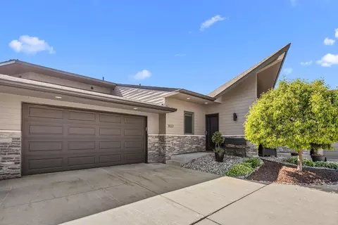3027 W Palmer Ave, La Porte, IN 46350