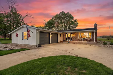 2623 W Hickory Ct, La Porte, IN 46350