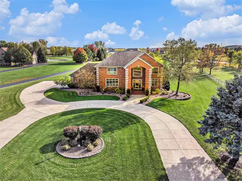 5431 E 107th Pl, Crown Point, IN 46307