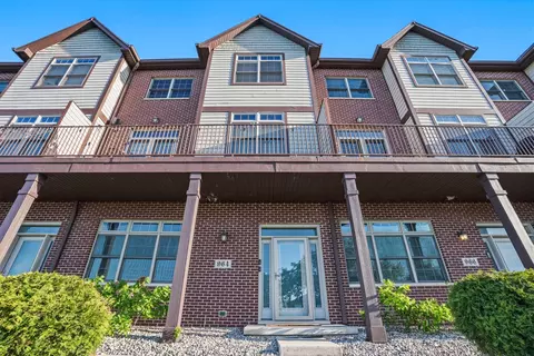 964 Fountain Pl, Schererville, IN 46375