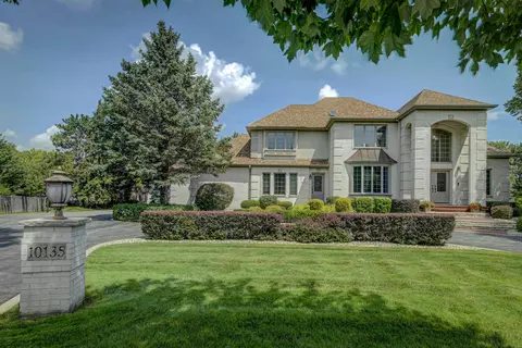 10135 Cherrywood Ln, Munster, IN 46321
