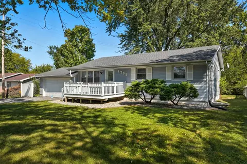 7701 Whitcomb St, Merrillville, IN 46410