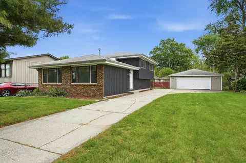 815 N Elmer St, Griffith, IN 46319
