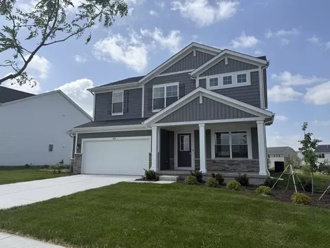 3853 Angel Oak Ln, Valparaiso, IN 46385