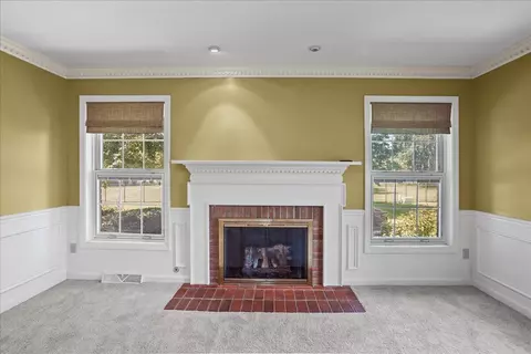 Living - 10204 Devonshire Ln, Munster, IN 46321 photo 5 of 7