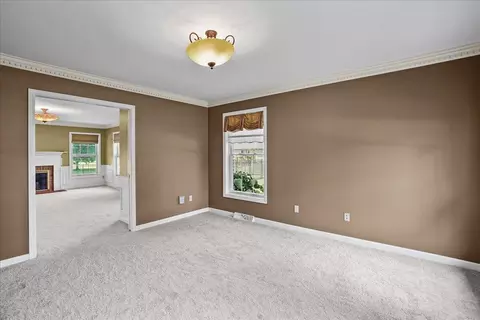Living - 10204 Devonshire Ln, Munster, IN 46321 photo 6 of 7