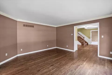 Living - 10204 Devonshire Ln, Munster, IN 46321 photo 2 of 7