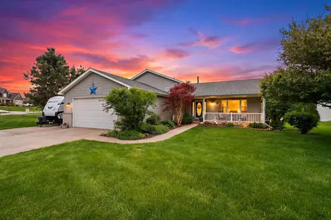 8262 Heron Lake Rd, Saint John, IN 46373