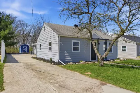 207 Harrington Ave, Crown Point, IN 46307