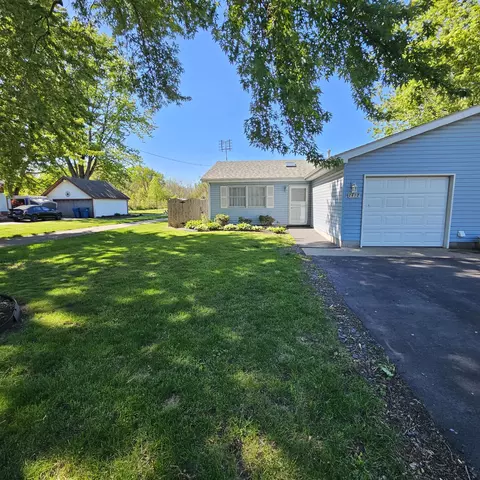 Exterior - 1412 215th St, Dyer, IN 46311 photo 2 of 7