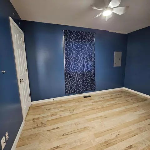 Bedroom - 1412 215th St, Dyer, IN 46311 photo 1 of 4