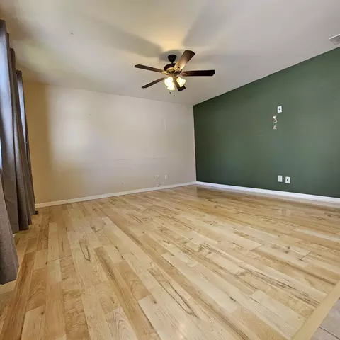 Living - 1412 215th St, Dyer, IN 46311 photo 1 of 3