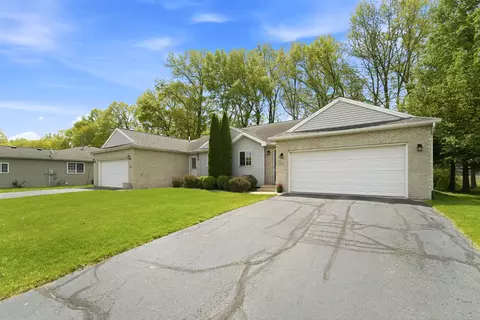 Exterior - 2037 Texas St, Chesterton, IN 46304 photo 2 of 7