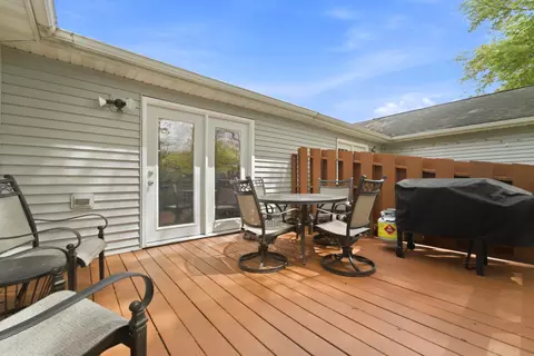 Exterior - 2037 Texas St, Chesterton, IN 46304 photo 5 of 7