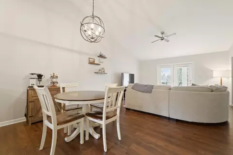 Dining - 2037 Texas St, Chesterton, IN 46304 photo 1 of 3