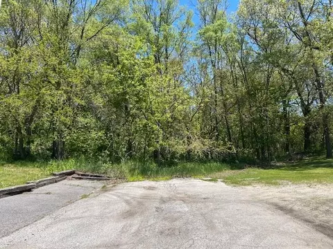 300-10 Birch Ave, Gary, IN 46404 photo 3