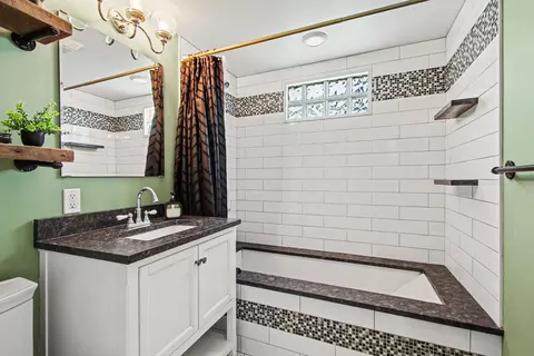 Bath - 513 E Joliet St, Crown Point, IN 46307 photo 1 of 2