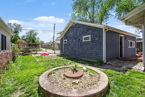 Exterior - 513 E Joliet St, Crown Point, IN 46307 photo 5 of 6