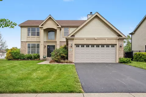 3157 Austgen Pl, Dyer, IN 46311