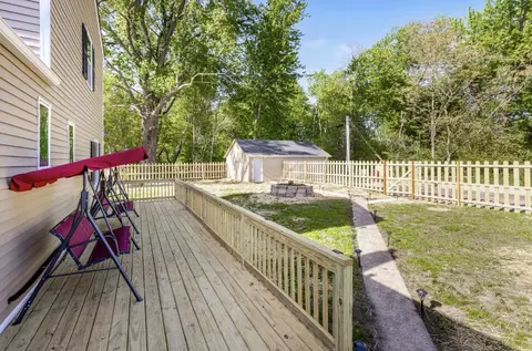 Exterior - 1181 Porter St, Gary, IN 46406 photo 7 of 10