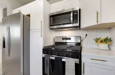 Kitchen - 1181 Porter St, Gary, IN 46406 photo 1 of 2