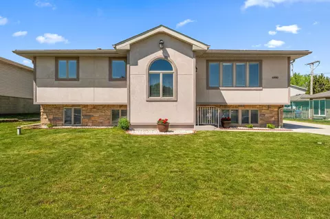6880 W 84th Pl, Crown Point, IN 46307