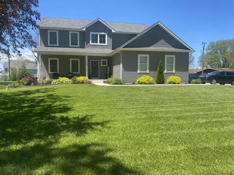 1957 Hickory Dr, Hobart, IN 46342