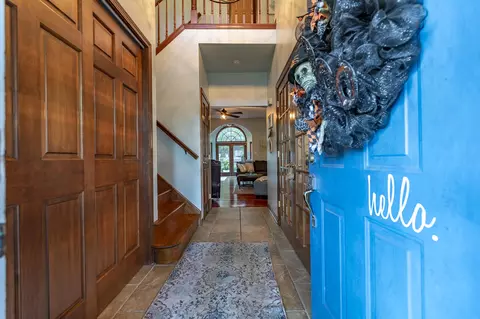 Entry Way - 236 N Elgin St, Griffith, IN 46319 photo 1 of 3