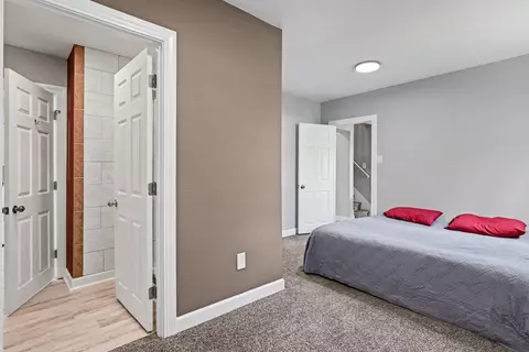 Bedroom - 8629 E Hatchery Rd, Syracuse, IN 46567 photo 1 of 6