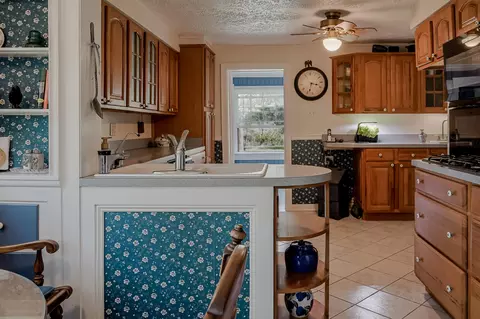Kitchen - 9014 E 129th Ave, Crown Point, IN 46307 photo 2 of 3