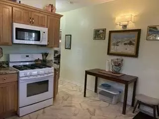 Kitchen - 1610 Atchison Ave, Whiting, IN 46394 photo 4 of 6