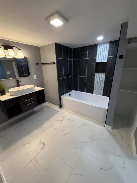 Bath - 4501 Richard Gordon Hatcher Blvd, Gary, IN 46408 photo 6 of 6