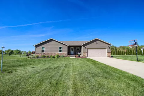 1668 Kelly Ct, Wheatfield, IN 46392