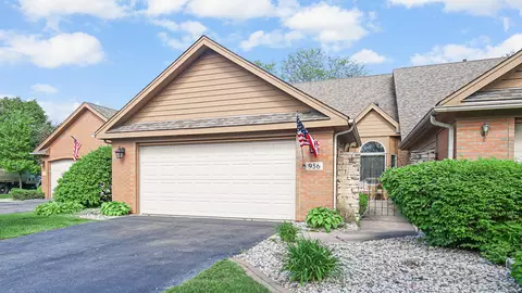 Exterior - 956 Cornwallis Ln, Munster, IN 46321 photo 9 of 9